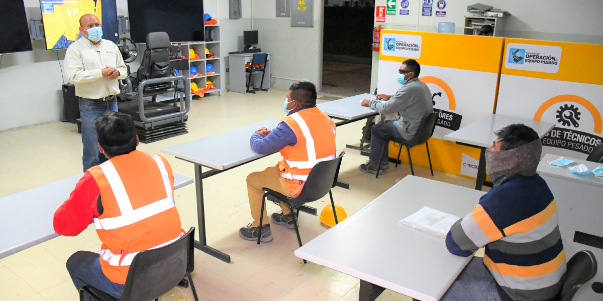 Fortaleciendo Capacidades: 2 mil egresados encontraron trabajo