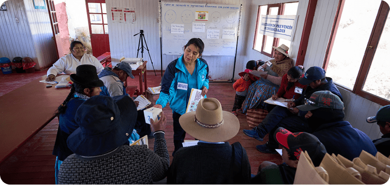 Women giving pemplate