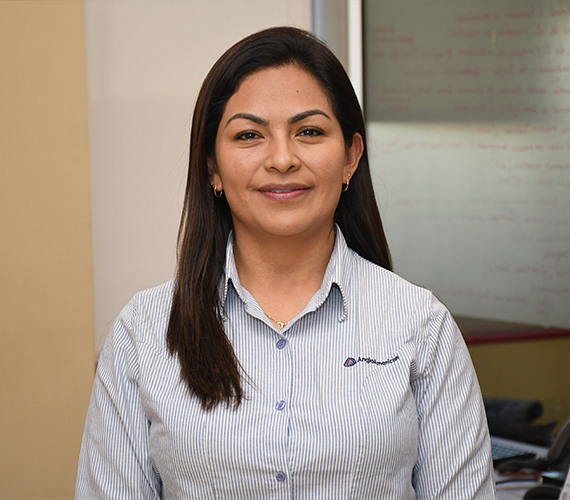 Cinthya Lozano